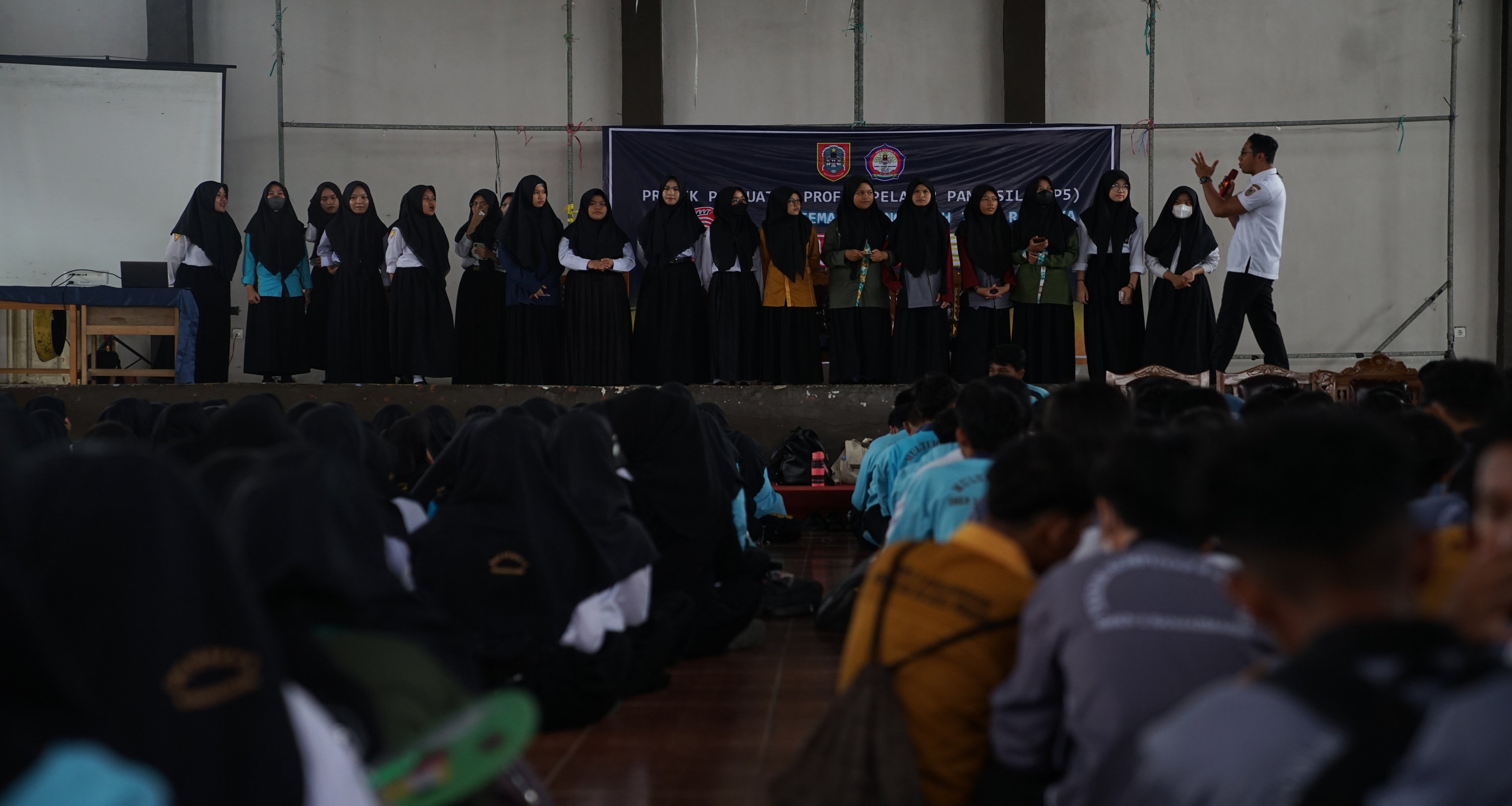 https://smkn3banjarmasin.sch.id/images/noimage.jpg